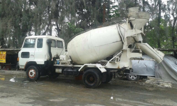 รถโม่ 6 ล้อ 3 คิว