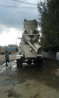 รถโม่ 6 ล้อ 3 คิว