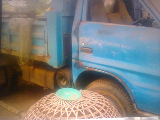 รถหกล้อดั้มอีชุชุ85แรง