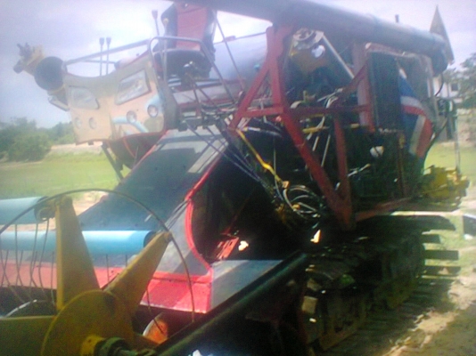 รถเกี่ยวข้าวนิวเจริญ