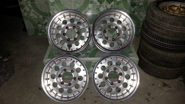 ขาย ถูก ครับ 13,500 ล้อหยดน้ำ  แท้ Japan 2 ชิ้นแท้ ของเพิ่งเปิดตู้ ไม่คด ไม่ดุ้ง มีรอยใช้งานจากญี่ปุ่น ไม่เคยใช้ในไทย ขอบ 15  กว้าง 8 1/2 et -31