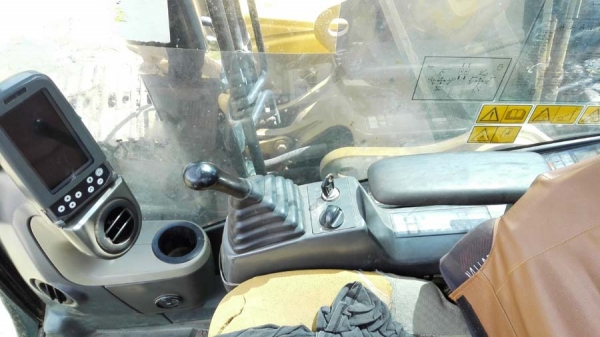 แม็กโครมือสอง/ Catterpillar 320D V1 ไฟฟ้า/ เอกสารพร้อม/ ล่างเต็ม แม็กโครมือสอง/ Catterpillar 320D V1 ไฟฟ้า/ เอกสารพร้อม/ ล่างเต็ม