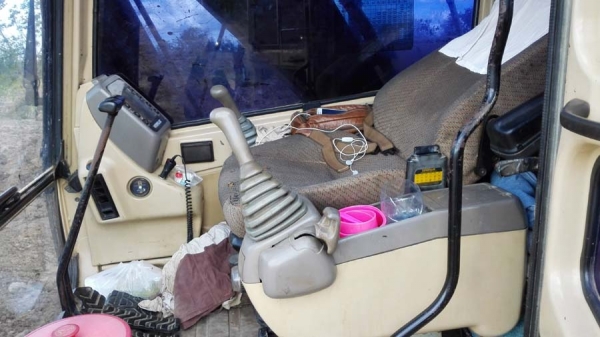 แม็กโฮลมือสอง/ Catterpillar 320B ไฟฟ้าเต็ม/ ช่วงล่างเต็ม/ เอสารเล่ม/ พร้อม แม็กโฮลมือสอง/ Catterpillar 320B ไฟฟ้าเต็ม/ ช่วงล่างเต็ม/ เอสารเล่ม/ พร้อม