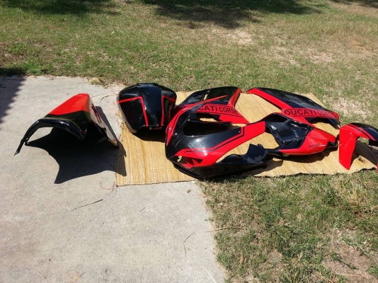 รับ สั้งประกอบ CBR 400 VFR400  สามารถเลือกสี เลือกแฟริ่งได้ครับทะเบียนแท้ทุกคัน