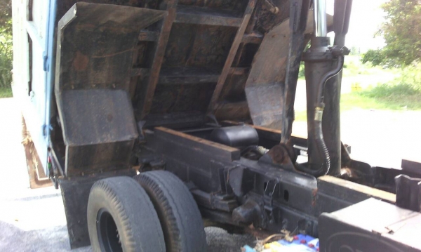 รถฮีโน่ 6 ล้อดั้ม FC4J  145 แรงม้า. ปี 42    สนใจติดต่อ  081 - 6079515