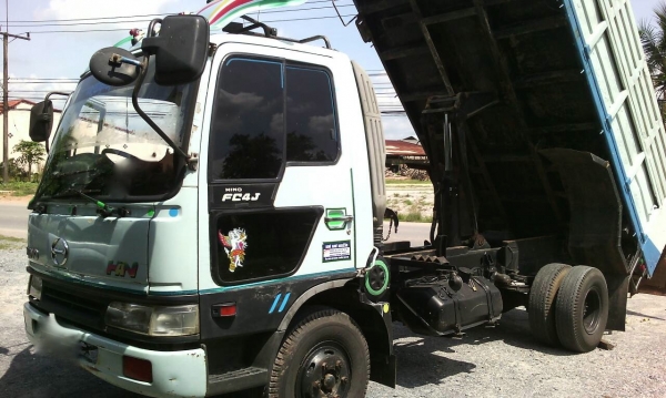 รถฮีโน่ 6 ล้อดั้ม FC4J  145 แรงม้า. ปี 42    สนใจติดต่อ  081 - 6079515