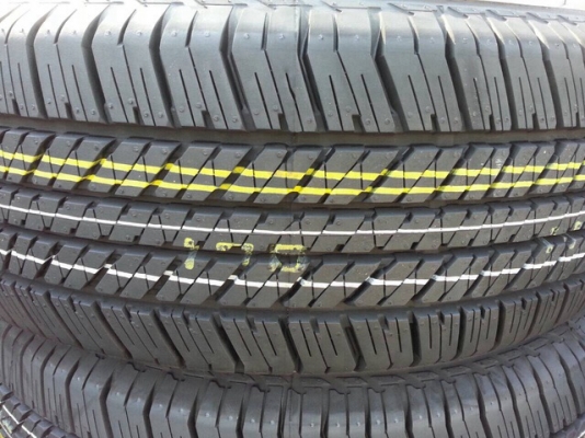 ขายยางใหม่ ปี 15  265 / 65 R 17 HT