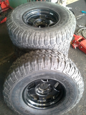 Max  + Bighorn 265/75/16 ปี10 สวยๆ 1ชุด