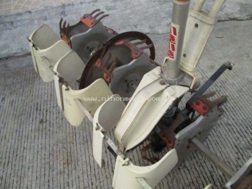 เครื่องกำจัดวัชพืชในร่องข้าว SAITO KW รหัสสินค้า : 80802434 หรือเพิ่มเติมไดที่ www.nihonmono.com เครื่องกำจัดวัชพืชในร่องข้าว SAITO KW รหัสสินค้า : 80802434 หรือเพิ่มเติมไดที่ www.nihonmono.com