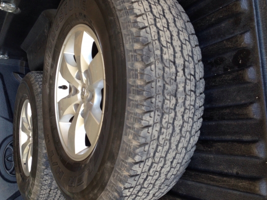 ขายล้อVigo champ 265 70 R16.