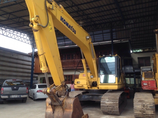 ขาย รถแมคโค KOMATSU PC 200 -8 รถสวย ทะเบียนเต็ม