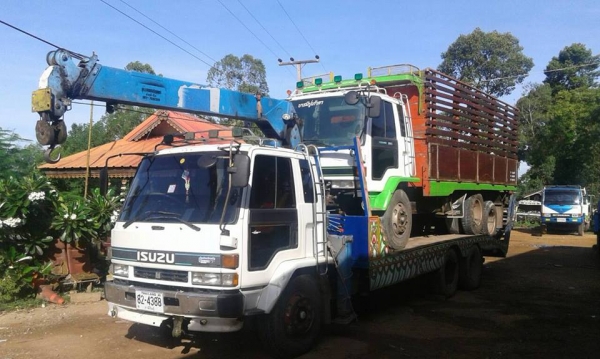 ขาย10ล้อ1เพลา เครื่อง168แรง สนใจโทร 090-8588220คุณนะ 093-3258446คุณบิว ID:narong498 หรือเข้าดูสินค้าอื่นๆได้ที่ www.truck.in.th/498 หรือเพจFacebook ณรงค์ ซื้อขายรถมือสอง (เว็บไซต์ส่วนตัว)