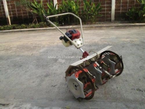 เครื่องกำจัดวัชพืชในร่องข้าว   ROBIN    RC04C  รหัสสินค้า : 80802442  หรือเพิ่มเติมไดที่ www.nihonmono.com
