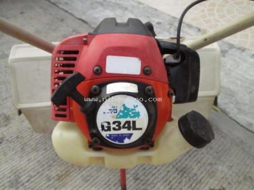 เครื่องกำจัดวัชพืชในร่องข้าว   ROBIN    RC04C  รหัสสินค้า : 80802442  หรือเพิ่มเติมไดที่ www.nihonmono.com