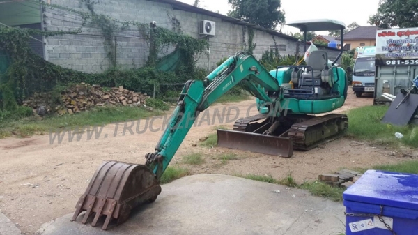 รถแบคโฮ KOMATSU PC35R พร้อมใช้งาน