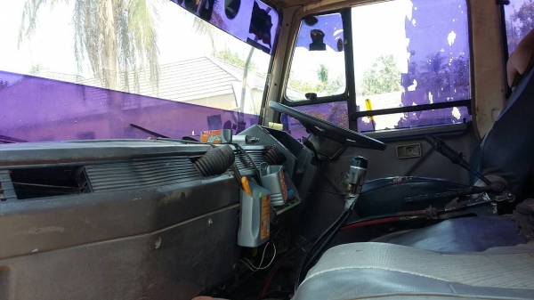 รถมิตซู 10 ล้อดั้ม FN527 - TF  220 แรงม้า  ( มีขาย 2 คัน. )    สนใจติดต่อ  081 - 6079515