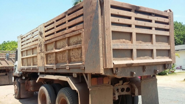 รถมิตซู 10 ล้อดั้ม FN527 - TF  220 แรงม้า  ( มีขาย 2 คัน. )    สนใจติดต่อ  081 - 6079515