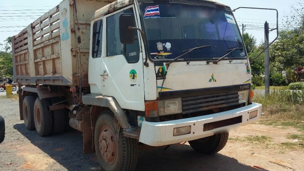 รถมิตซู 10 ล้อดั้ม FN527 - TF  220 แรงม้า  ( มีขาย 2 คัน. )    สนใจติดต่อ  081 - 6079515