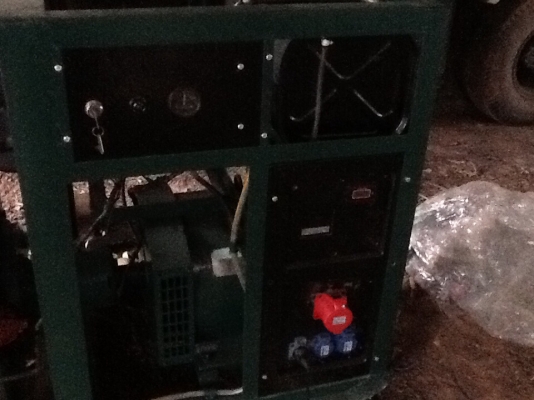 ขายครับเครื่องปั่นไฟขนาด15kwเครื่องToyota. Bu85แรงเครื่องเดินหนิ่มสำใช้งานปานกลางซื้อมาไม่ใด้ใช้ขายขาดทุนครับ