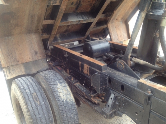 หกล้อ อีซูชุ NPR120 ปี43 ดั้มสามมิต5คิว รถสภาพสวยจัดสีเดิมพร้อมใช้งาน เอกสารทะเบียนพร้อมโอน (ราคา559,000บ) รถสภาพสวยไม่มีโซม ครับท่าน