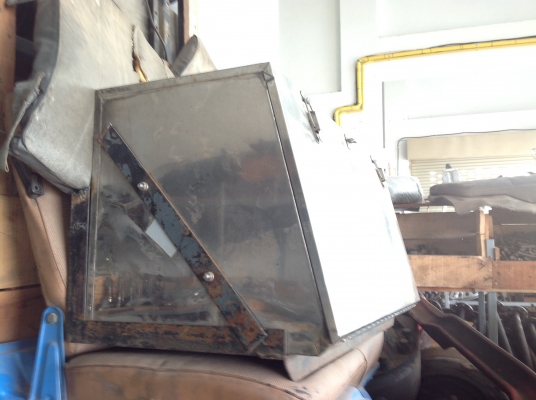 ดีเคเซียงกง ถังเเสตนเลสขนาดใหญ่ เก่าเเท้ญี่ปุ่น กว้าง90สูง46ลึก46เชนติเมตร