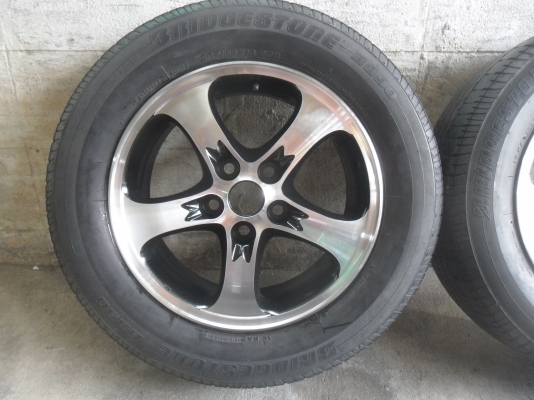 ล้อแม็ก 16นิ้ว 5รู114 ใส่ไมตี้ได้ สวยๆ พร้อมยาง 4 ล้อ ลดราคาเหลือ 5000 บาท