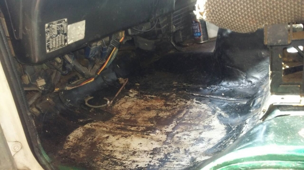 รถอีซูซุ 6 ล้อ หลังถนน 145 แรงม้า.    สนใจติดต่อ  081 - 6079515