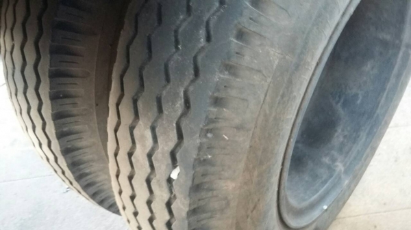 รถอีซูซุ 6 ล้อ หลังถนน 145 แรงม้า.    สนใจติดต่อ  081 - 6079515