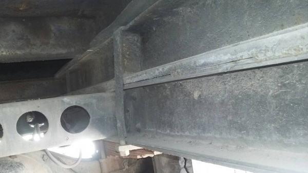 รถอีซูซุ 6 ล้อ หลังถนน 145 แรงม้า.    สนใจติดต่อ  081 - 6079515