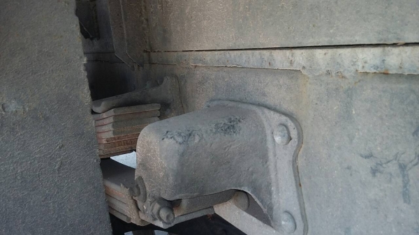 รถอีซูซุ 6 ล้อ หลังถนน 145 แรงม้า.    สนใจติดต่อ  081 - 6079515