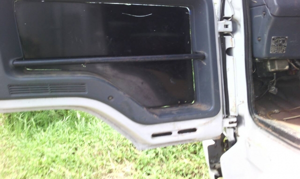 รถอีซูซุ 6 ล้อ หลังถนน FTR 175 แรงม้า.  ( รถห้างแท้. )    สนใจติดต่อ  081 - 6079515