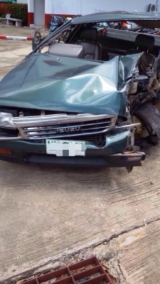 อีซูซุเเคป ปี95 เครื่อง90 สีเขียว โอนลอยๆ หรือ เเยกอะไหลทั้งคัน