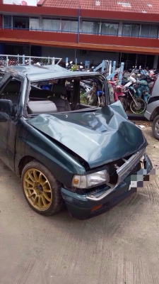 อีซูซุเเคป ปี95 เครื่อง90 สีเขียว โอนลอยๆ หรือ เเยกอะไหลทั้งคัน