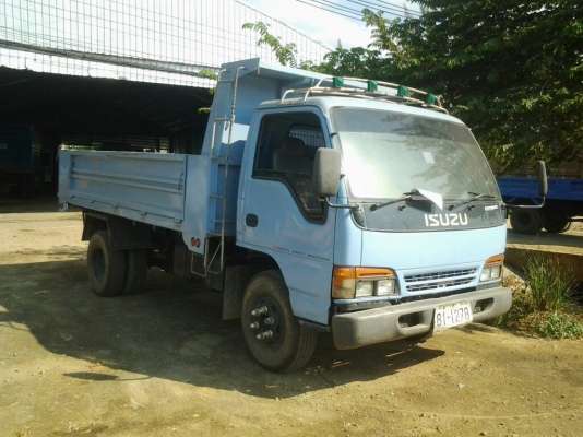 ขายรถหกล้อดั้มสนใจติดต่อ 0817644684