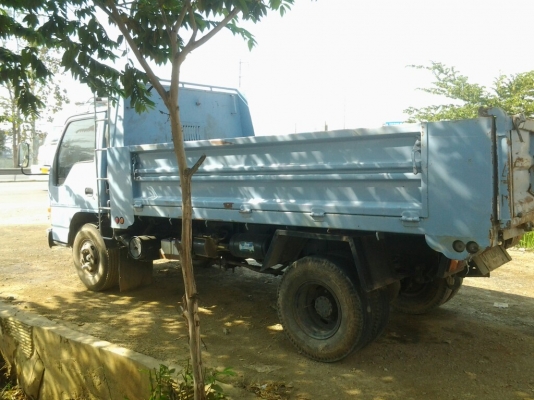 ขายรถหกล้อดั้มสนใจติดต่อ 0817644684