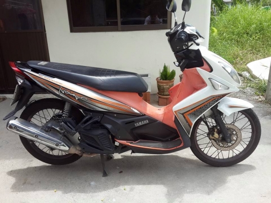 ขาย yamaha nouvo eliganc 135 cc.สีขาว ส้ม