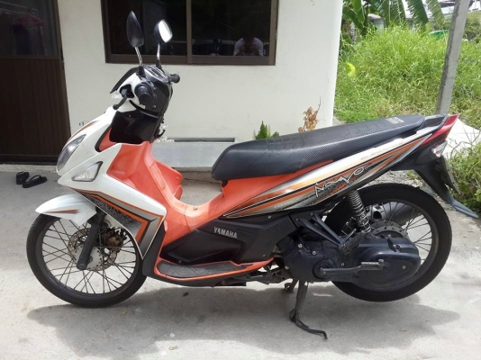 ขาย yamaha nouvo eliganc 135 cc.สีขาว ส้ม