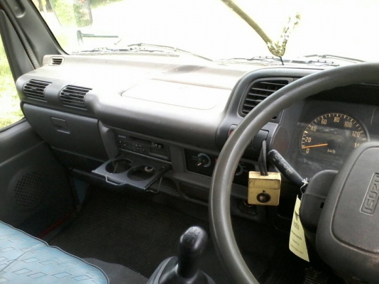 ขาย6ล้อISUZU NKR ปี48ไฟทับทิม เครื่อง130โทโบ ตู้แห้งยาว4.30เมตร