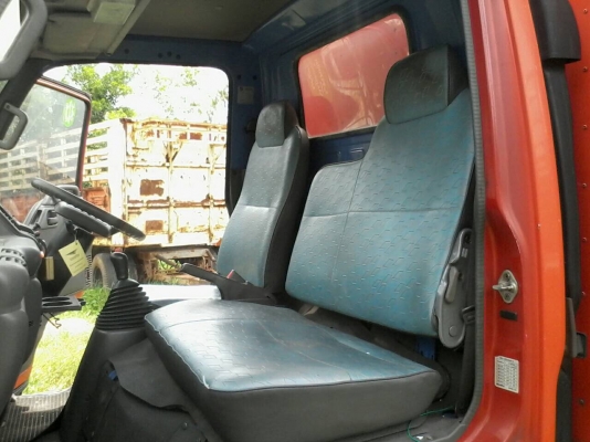 ขาย6ล้อISUZU NKR ปี48ไฟทับทิม เครื่อง130โทโบ ตู้แห้งยาว4.30เมตร