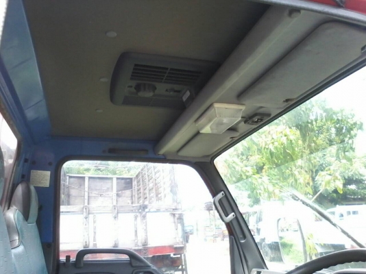 ขาย6ล้อISUZU NKR ปี48ไฟทับทิม เครื่อง130โทโบ ตู้แห้งยาว4.30เมตร