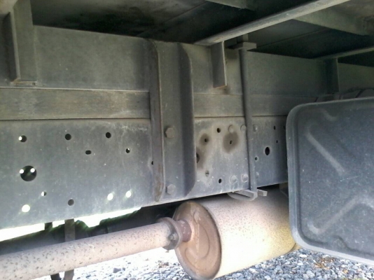 ขาย6ล้อISUZU NKR ปี48ไฟทับทิม เครื่อง130โทโบ ตู้แห้งยาว4.30เมตร