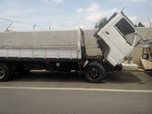 ##ขายหกล้อบันทุก ISUZU NPR59PU5 เครือ่ง 4BE1 ฝาดำ## พ.พาวเว่อ กะบะห้าเมตร ห้าง