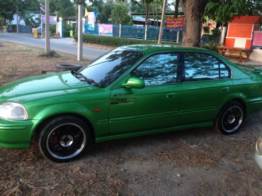 ขาย honda civic ตาโตติดแก๊สlpg สภาพพร้อมใช้และพร้อมเดินทาง