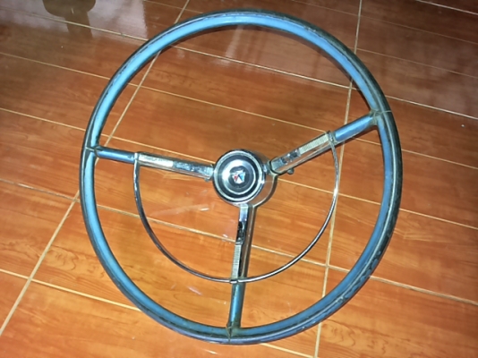 ขพวงมาลัยกะเช๊าฟอดหน่อยครับ