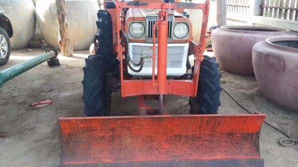 ขายรถแทรคเตอร์ เก่าญี่ปุ่นKUBOTA L2402DT ทน สภาพพร้อมใช้งาน อุปกรณ์ ใบมีดหน้า ผานหลัง โรตารี่ สภาพสวย  ติดต่อ 080-7964423 085-7698049 https://www.facebook.com/TRUCK1SELL ไอดีไลน์ 4423033
