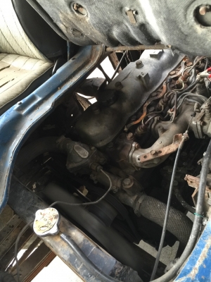 ขายรถบรรทุก 4 ล้อใหญ่ TOYOTA BU 10 85 แรงม้าปี 2544 เกียร์สั้น ราคา 95000