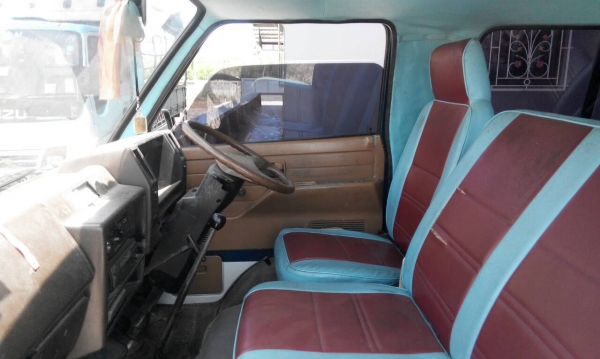 รถตู้ อีซูซุ บัดดี้ ISUZU buddy