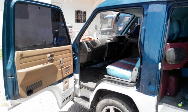 รถตู้ อีซูซุ บัดดี้ ISUZU buddy