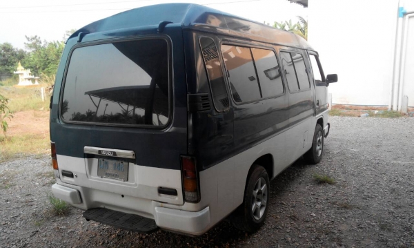 รถตู้ อีซูซุ บัดดี้ ISUZU buddy