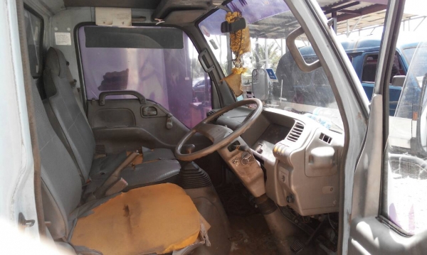 รถบรรทุก  ISUZU NKR 88 แรงม้า